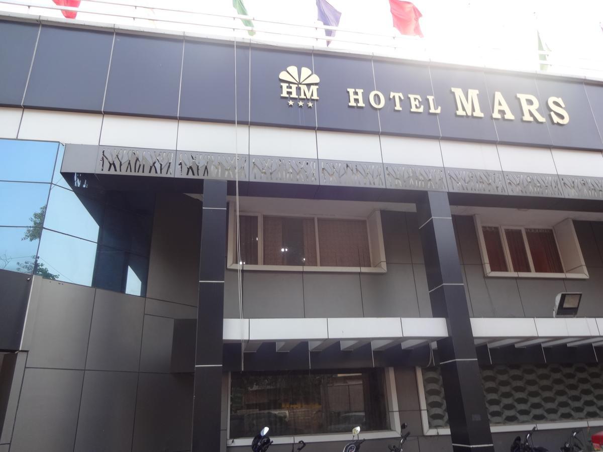 Hotel Mars Madrás Exterior foto